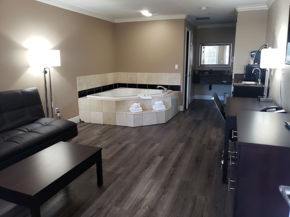 Fairview Inn And Suites Healdsburg 48/65