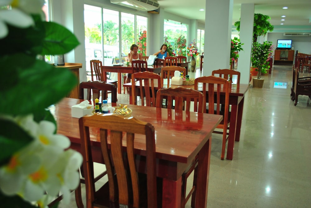 Karon Village Hotel 42/49