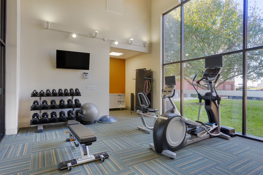 Holiday Inn Express Hotel Suites Harrison 42/56