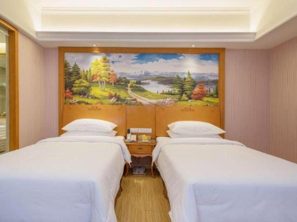 Vienna International Hotel (Shanghai Dishui Lake Lingang New City) 24/64