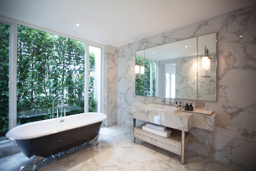 K MAISON BOUTIQUE HOTEL 44/48