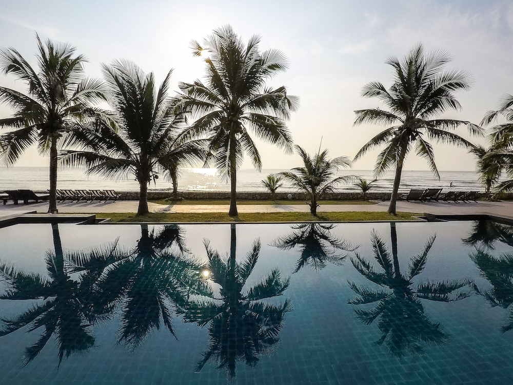 SiamBeach Resort 62/69