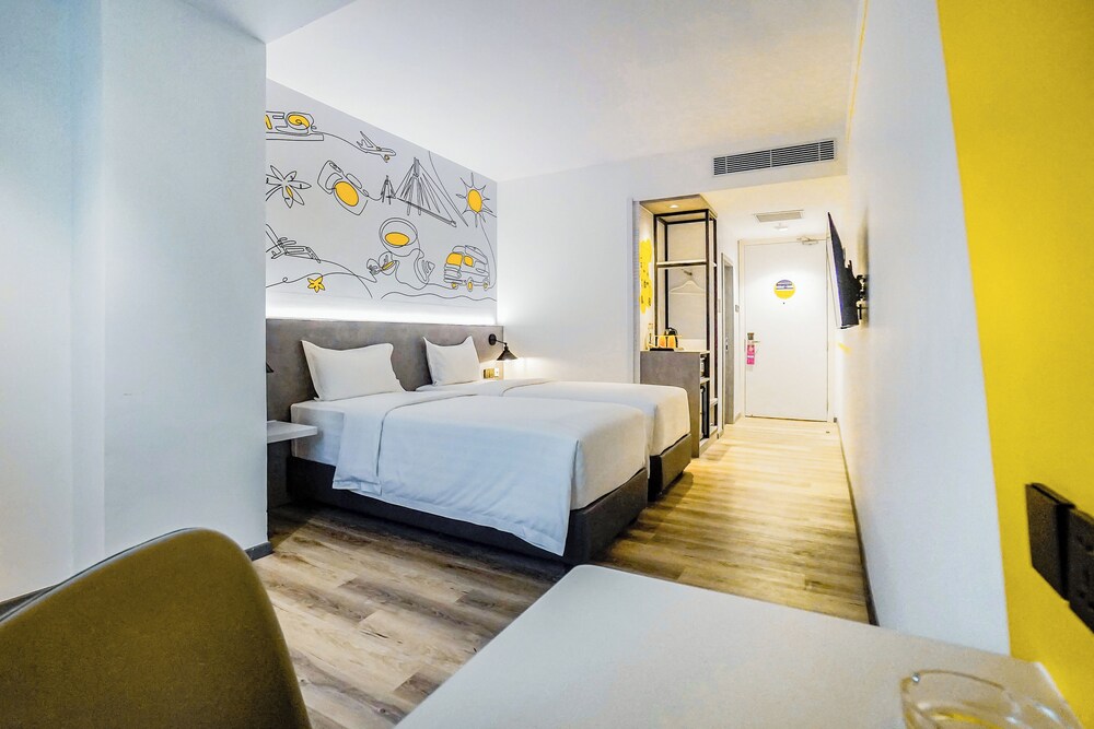 YELLO Hotel Harbour Bay Batam 11/24