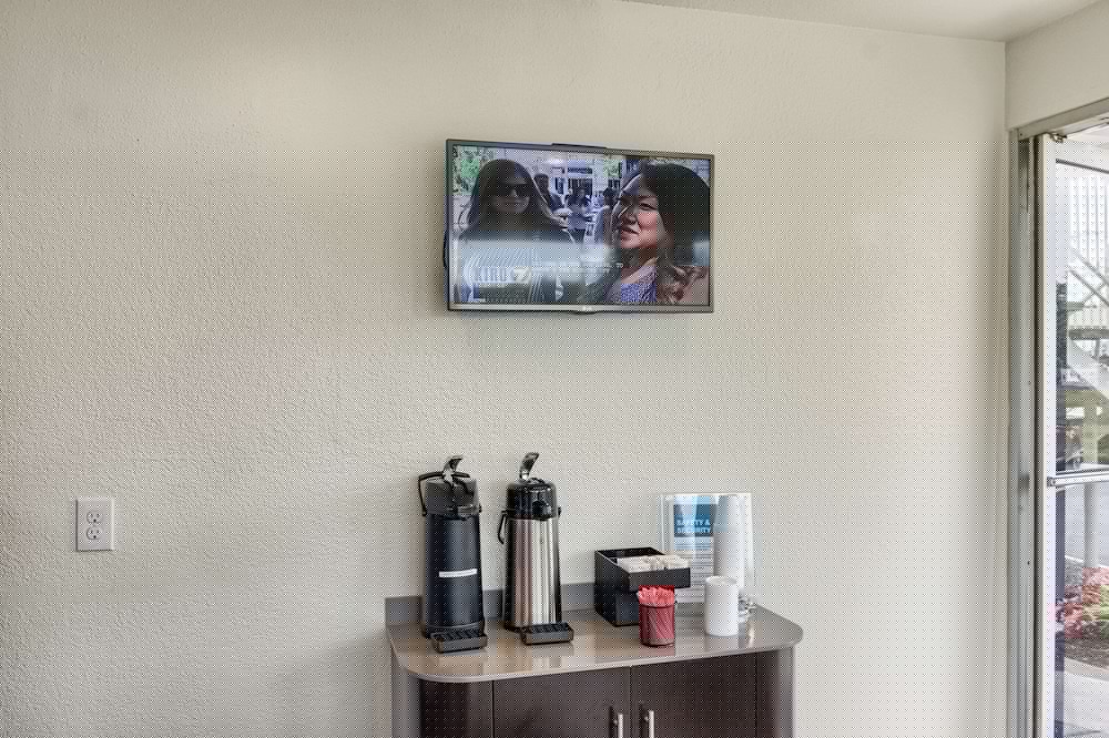 Motel6 Everett, WA - South 27/39
