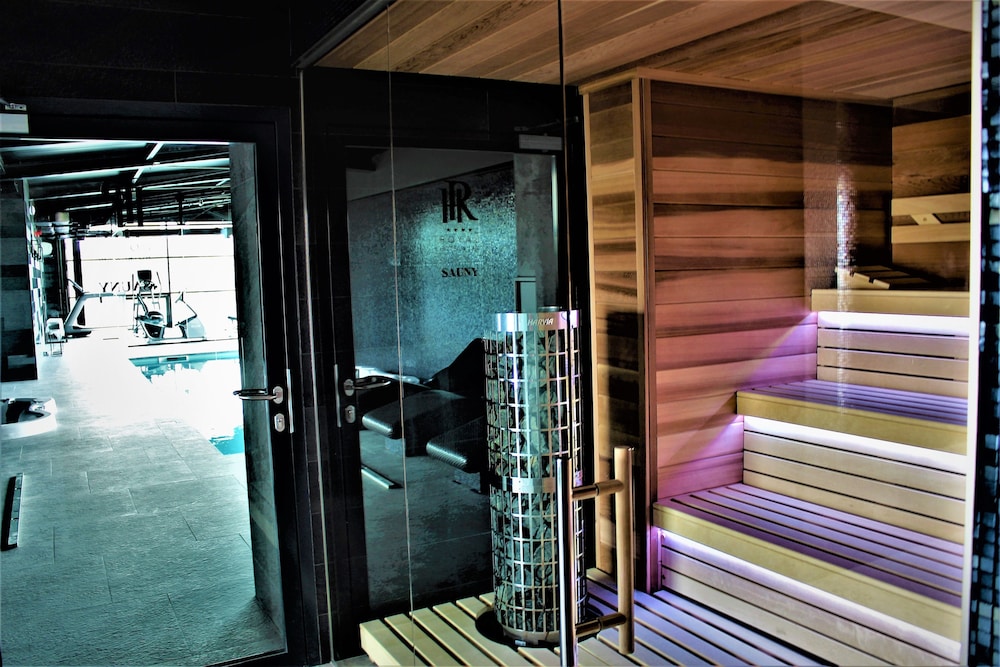 Royal Hotel and Spa 23/34