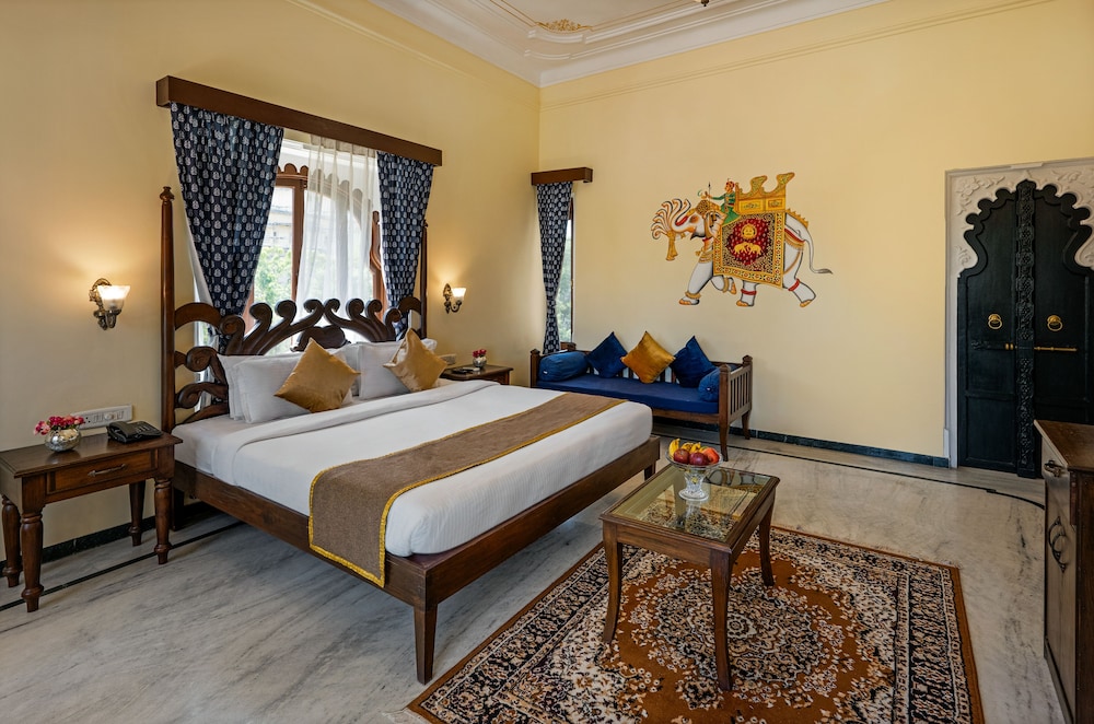 Sterling Jaisinghgarh Udaipur 16/39