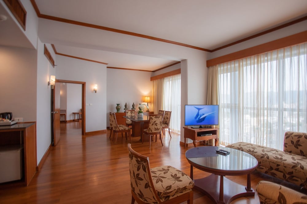 The Royal Paradise Hotel & Spa 53/75