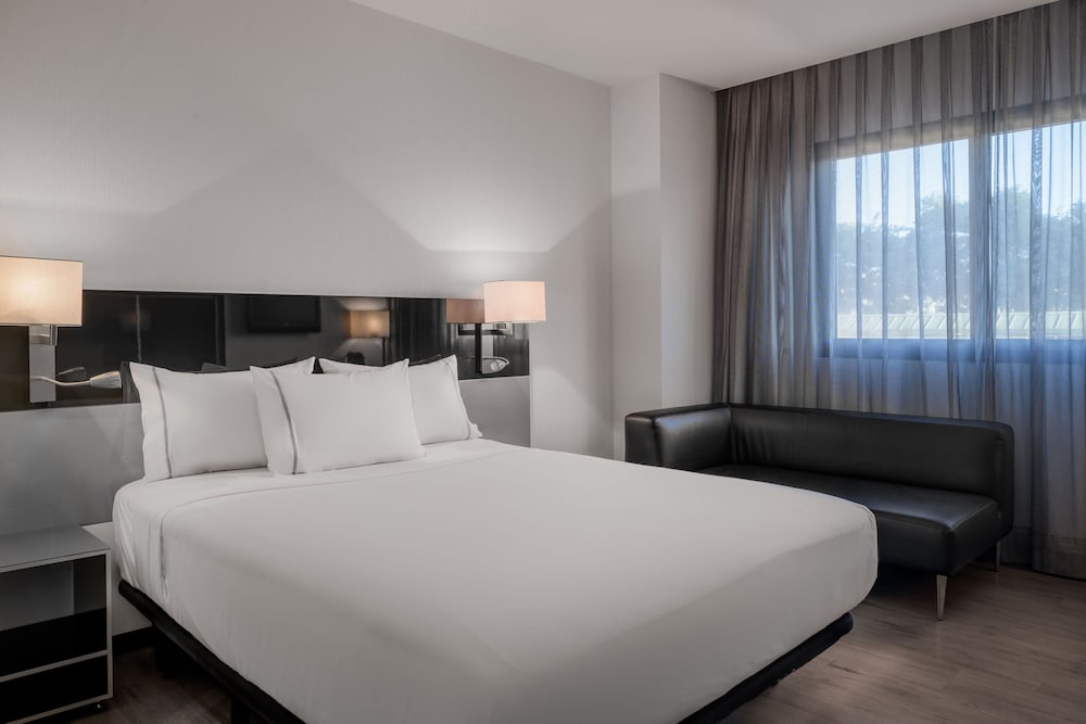 Ac Hotel Murcia 12/24