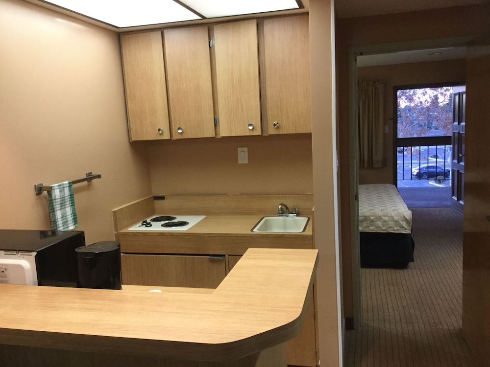 Motel6 Victorville, CA - Civic Center / Route 66 45/60
