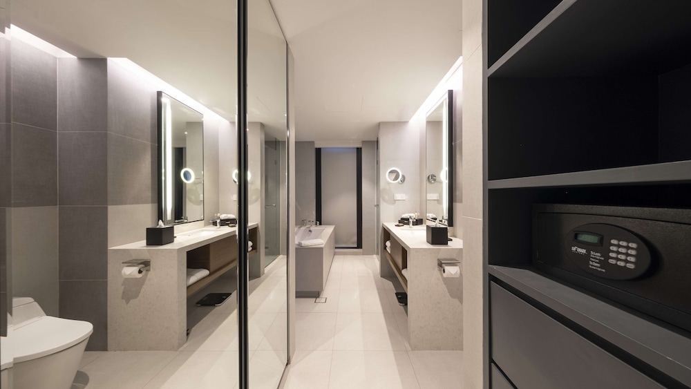 DoubleTree by Hilton Shah Alam i-City 10/76