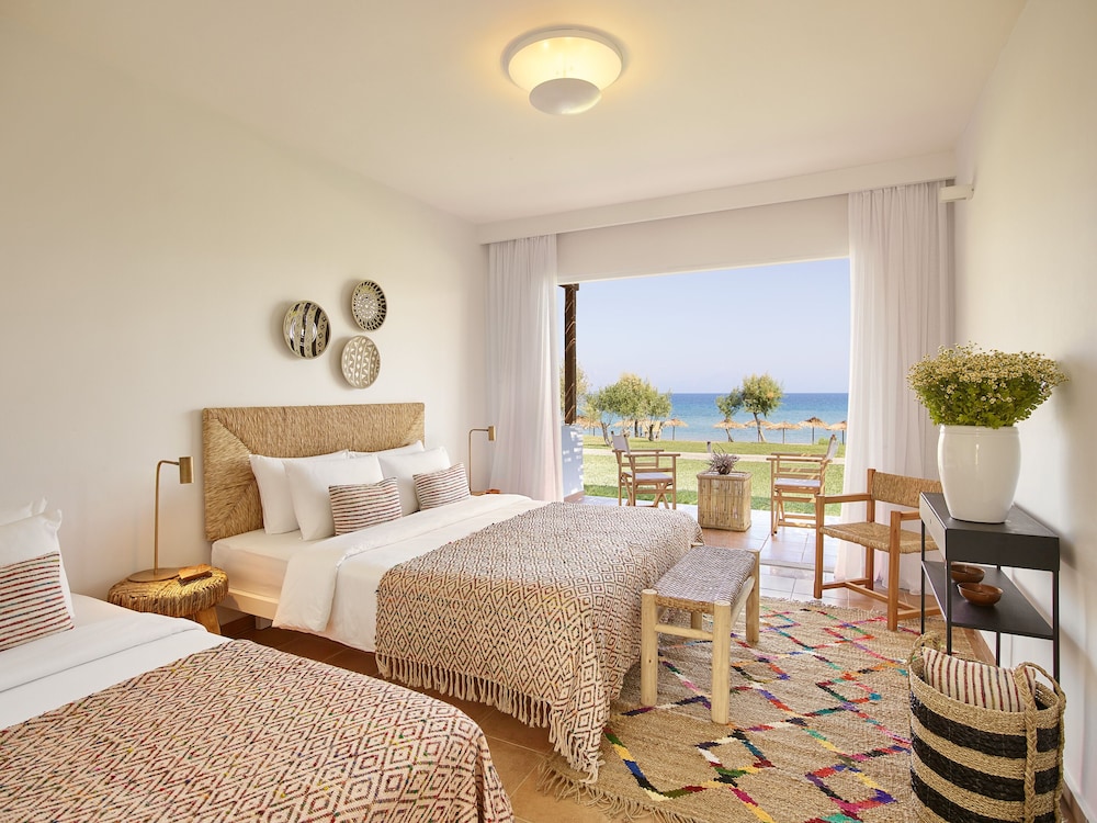 House, King Bed, 3 Beds