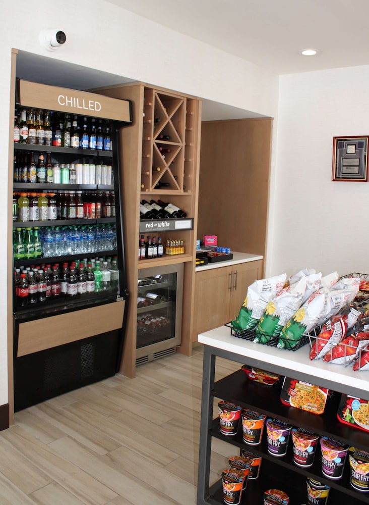 Hilton Garden Inn Colorado Springs Airport 50/59