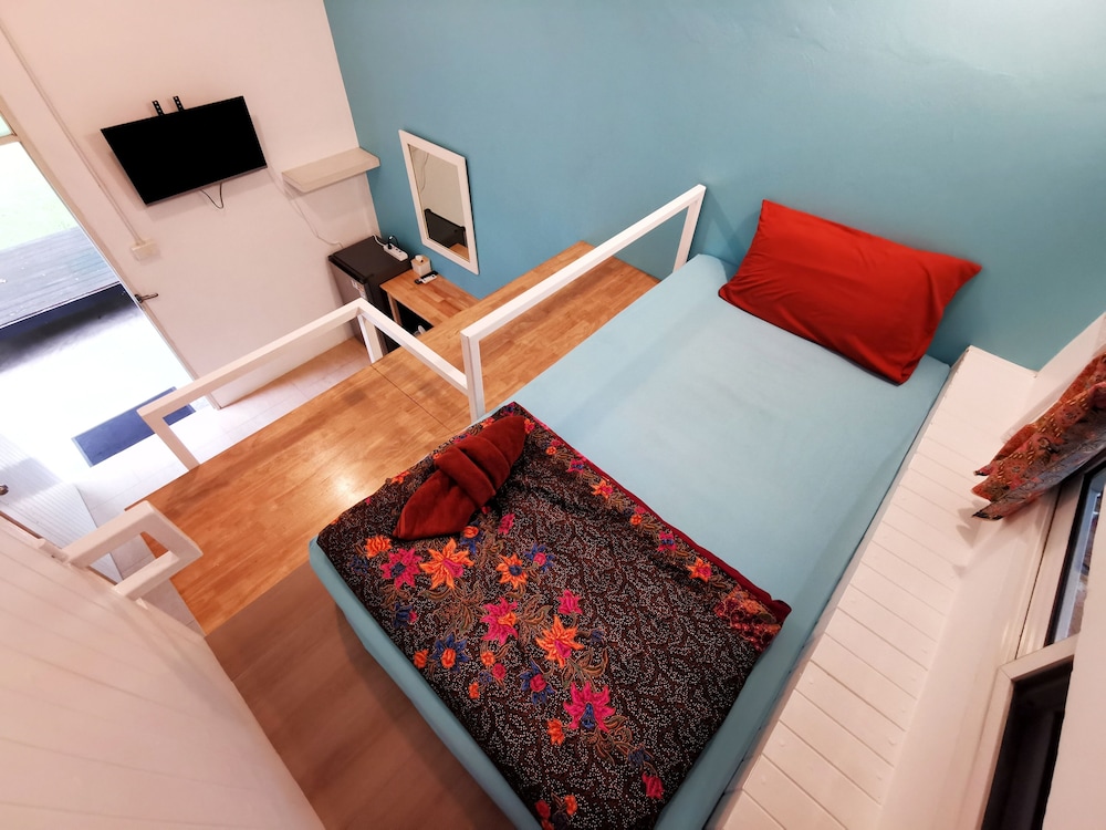 Glur Hostel 34/65