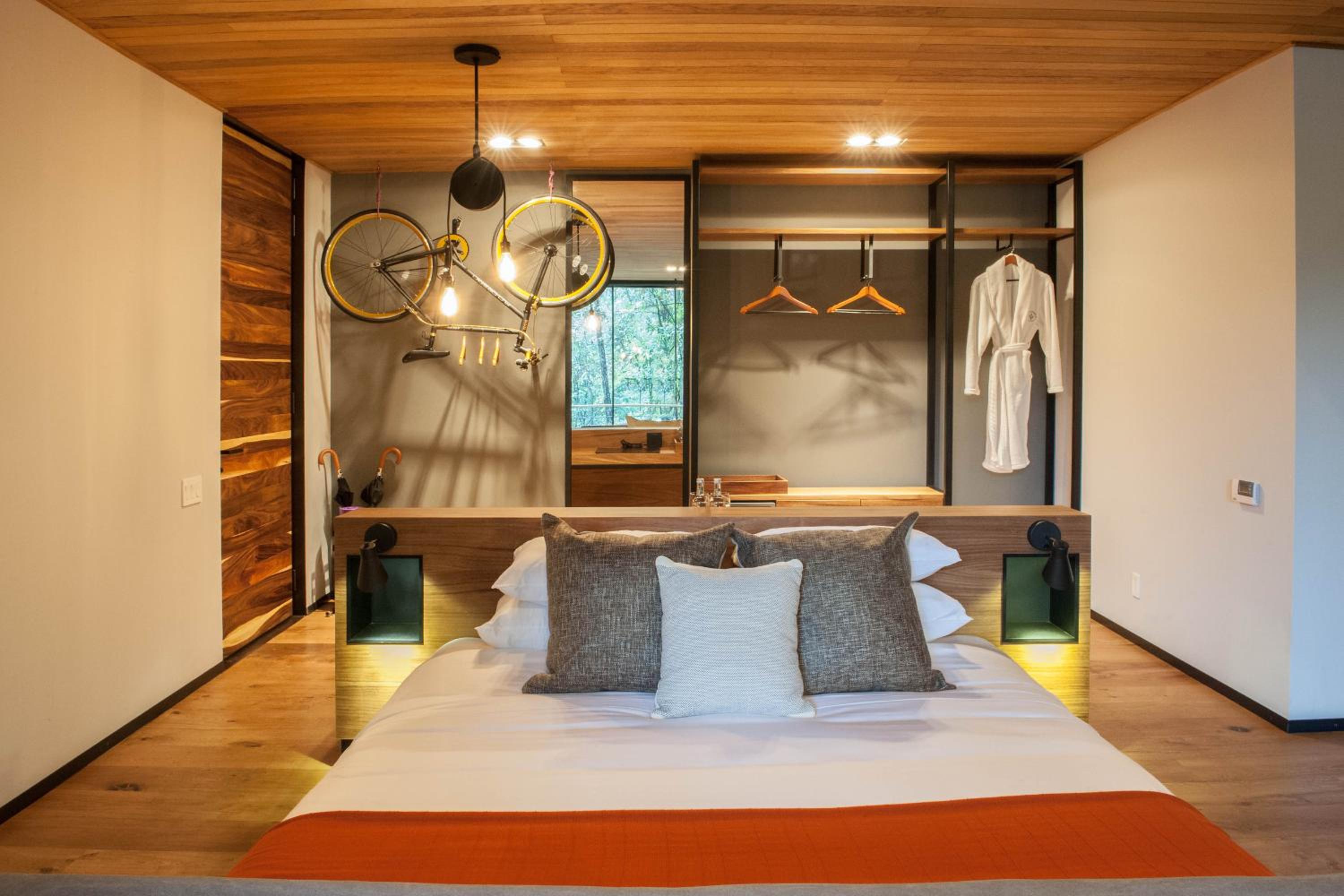 Deluxe, Suite, King Bed