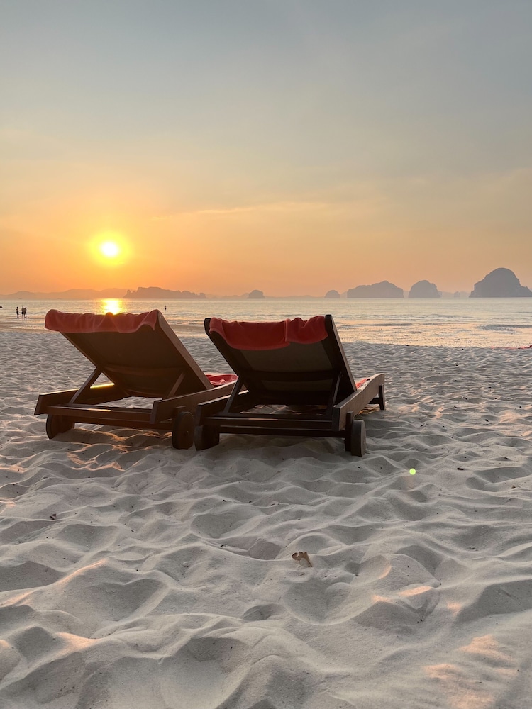 Tup Kaek Sunset Beach Resort and Spa 63/75