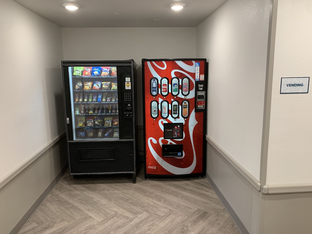 WoodSpring Suites Atlanta McDonough 25/39