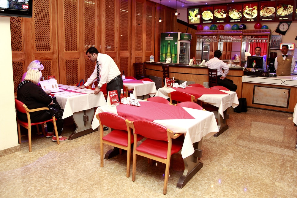 restaurant-cafeteria