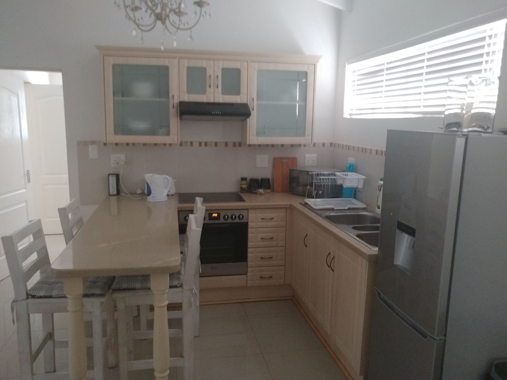 Pepper Tree Bnb 32/50