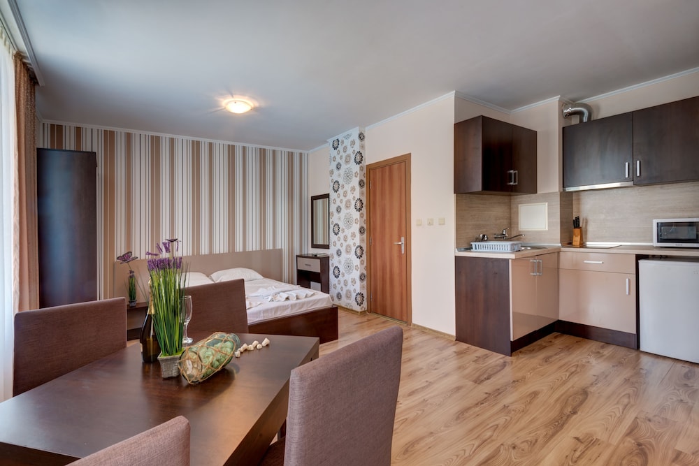 Dawn Park Aparthotel 22/51