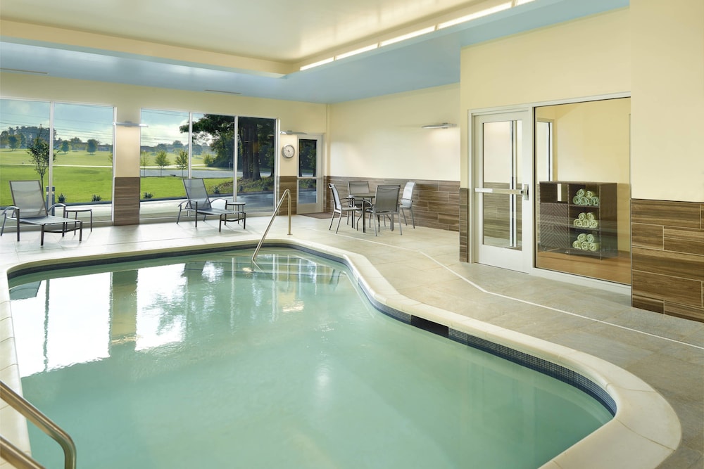 Fairfield Inn And Suites By Marriott Hendersonville Flat Rock 19/27