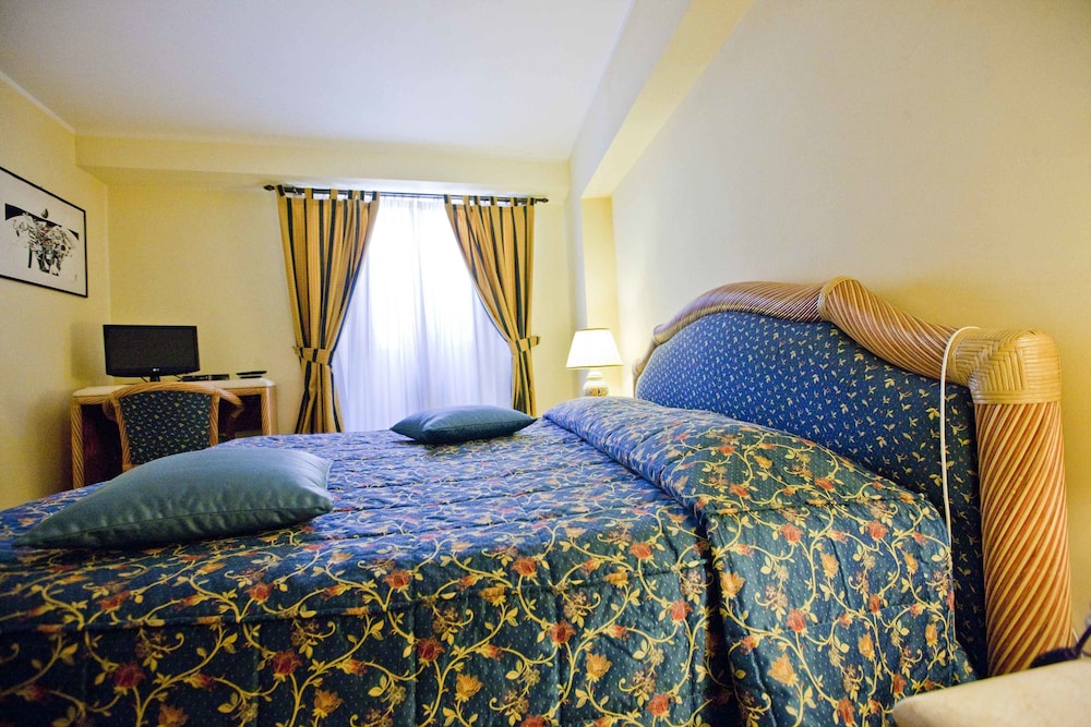 Hotel Elimo 15/72