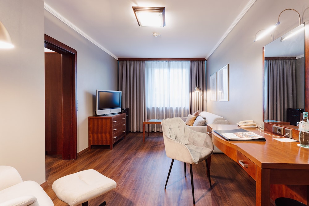 Hotel Kaiserhof 27/77