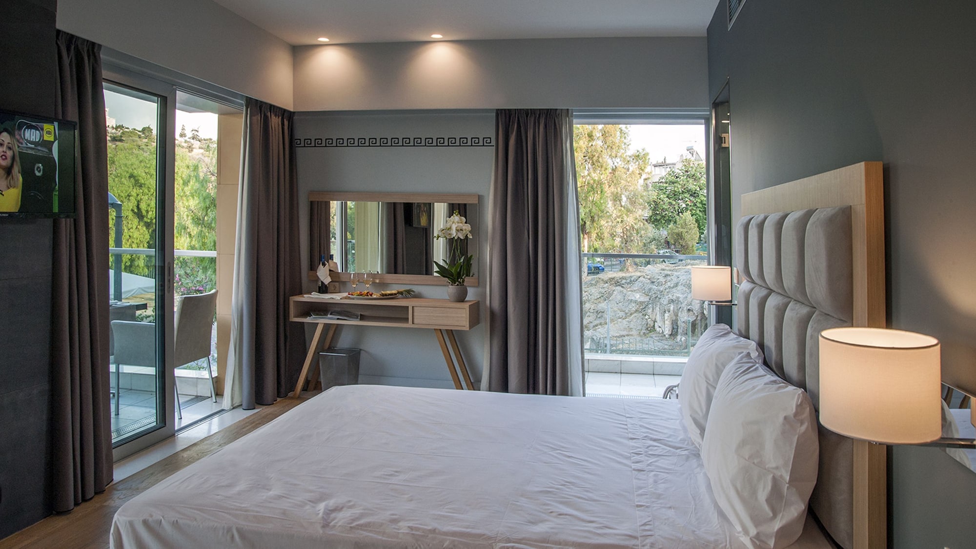 SUITE, ACROPOLIS VIEW, BALCONY, CORNER