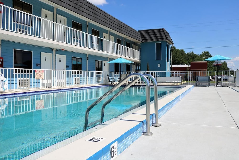 Monte Carlo Inn - Near Disney 3/50