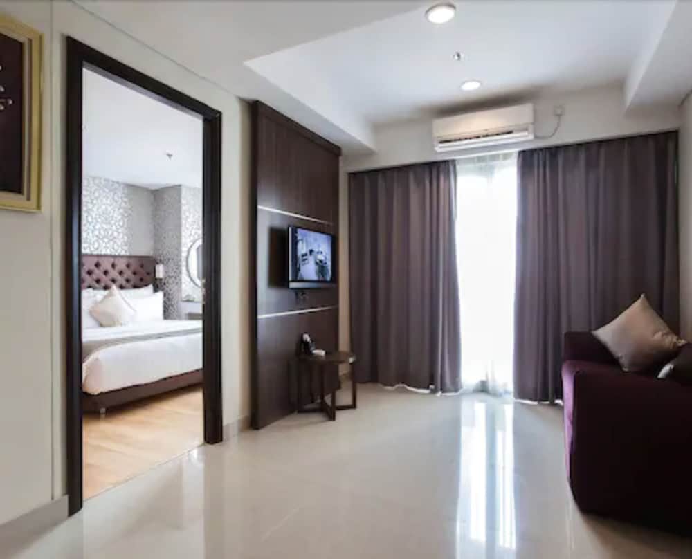Mg Suites Hotel 10/21