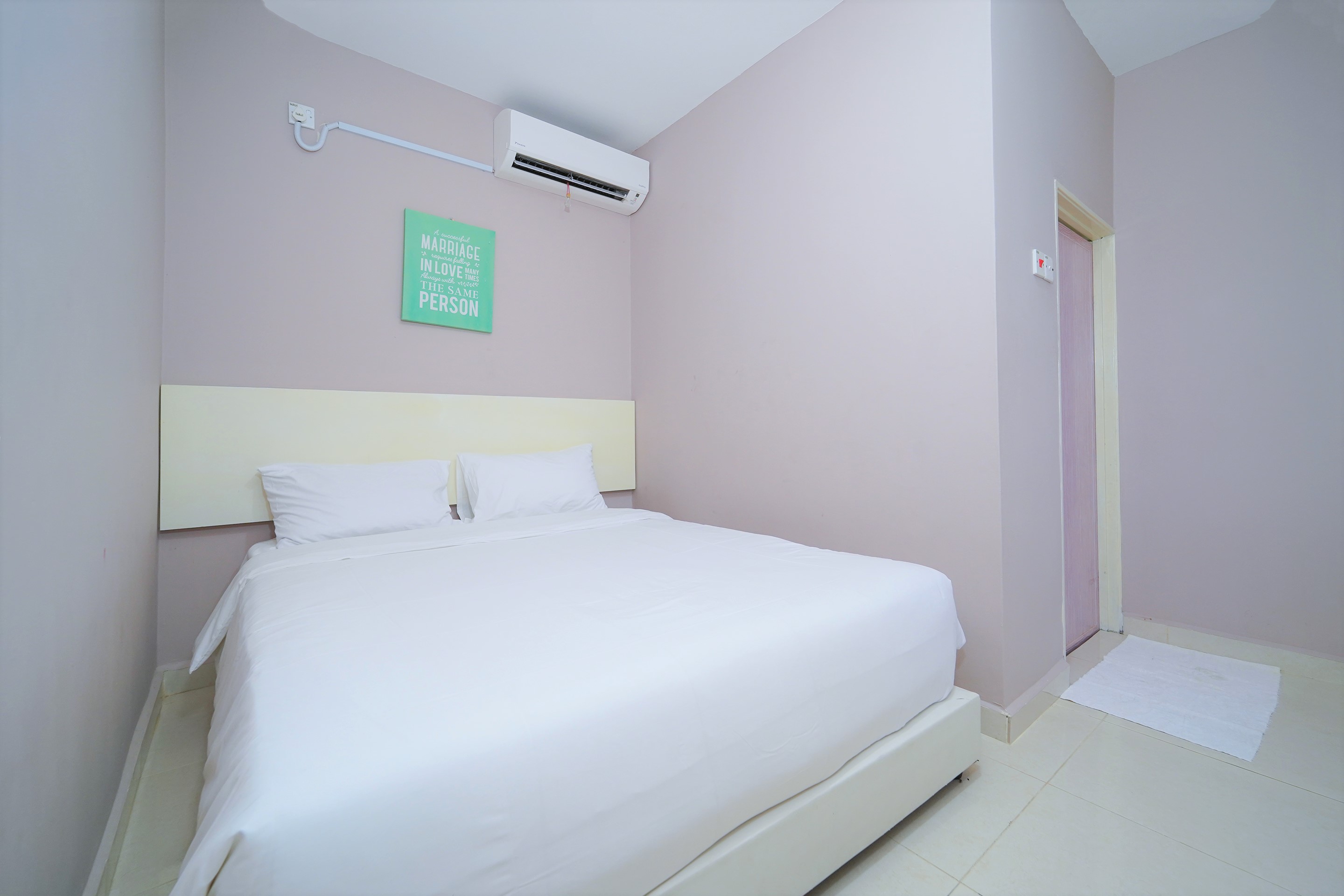 Mila Motel 2 24/31