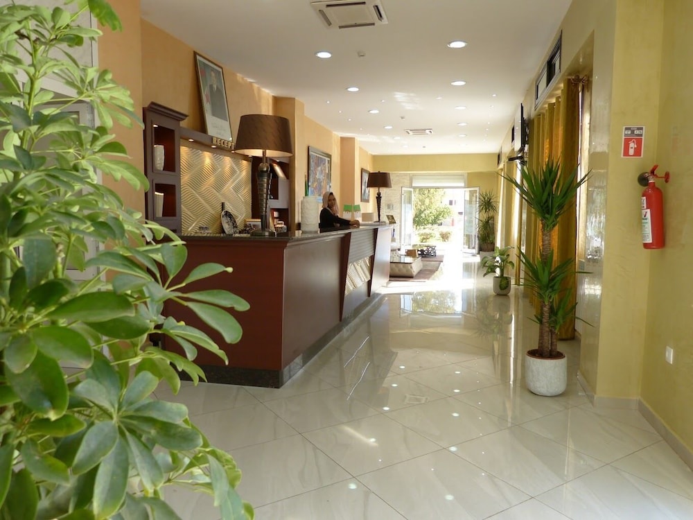 Hotel Maraval Oran 7/50