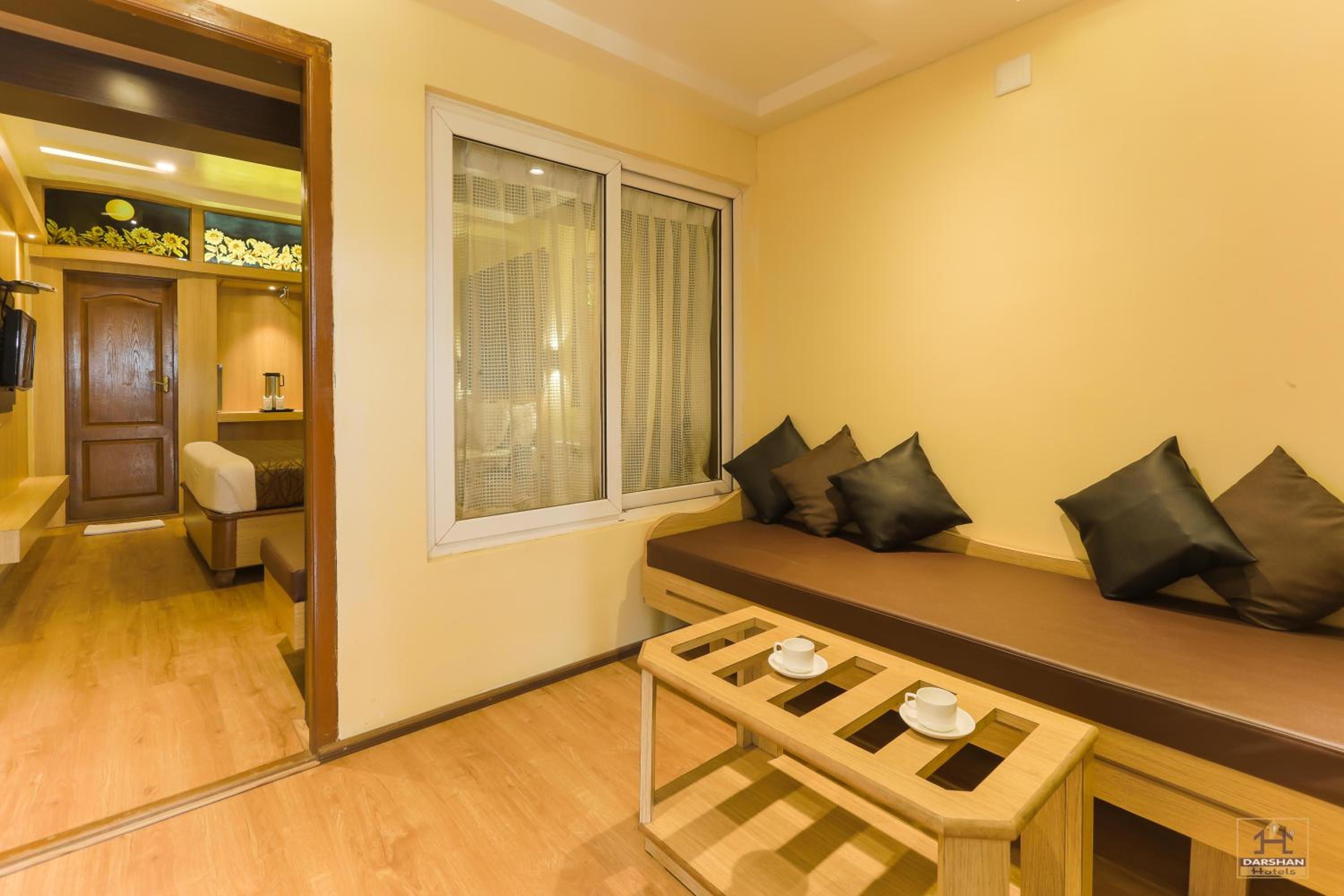 HOTEL DARSHAN 32/55