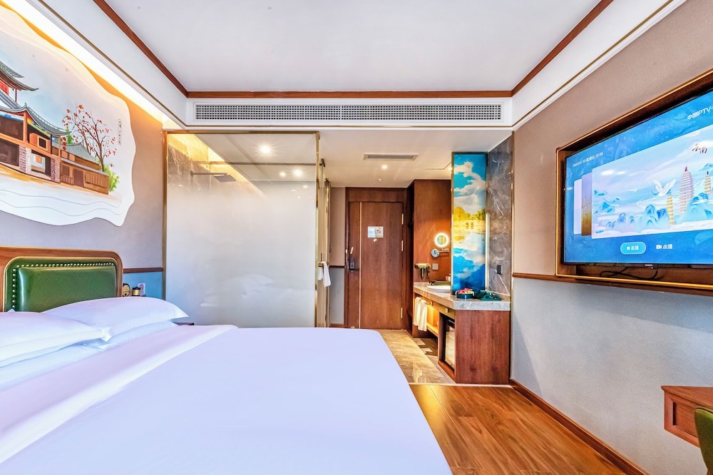 Nostalgia S Hotel (Kunming North Huancheng Road Railway Station) 13/50