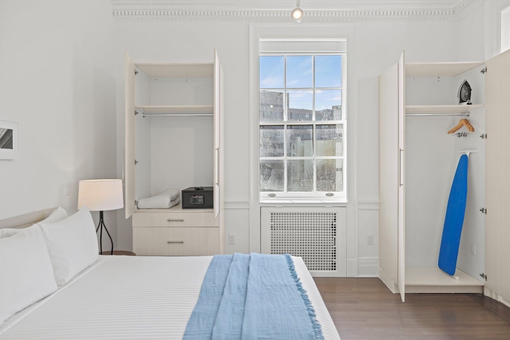 1 BEDROOM, MANSION