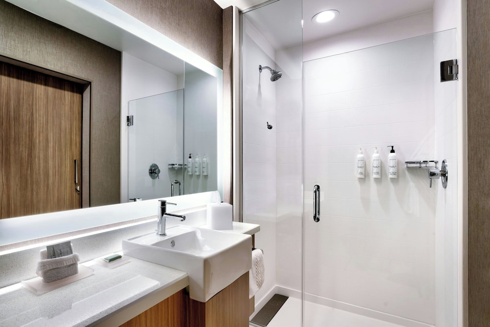 جناح بسرير كينج مع سرير سحّاب إضافي، SpringHill Suites by Marriott Cottonwood 4/7