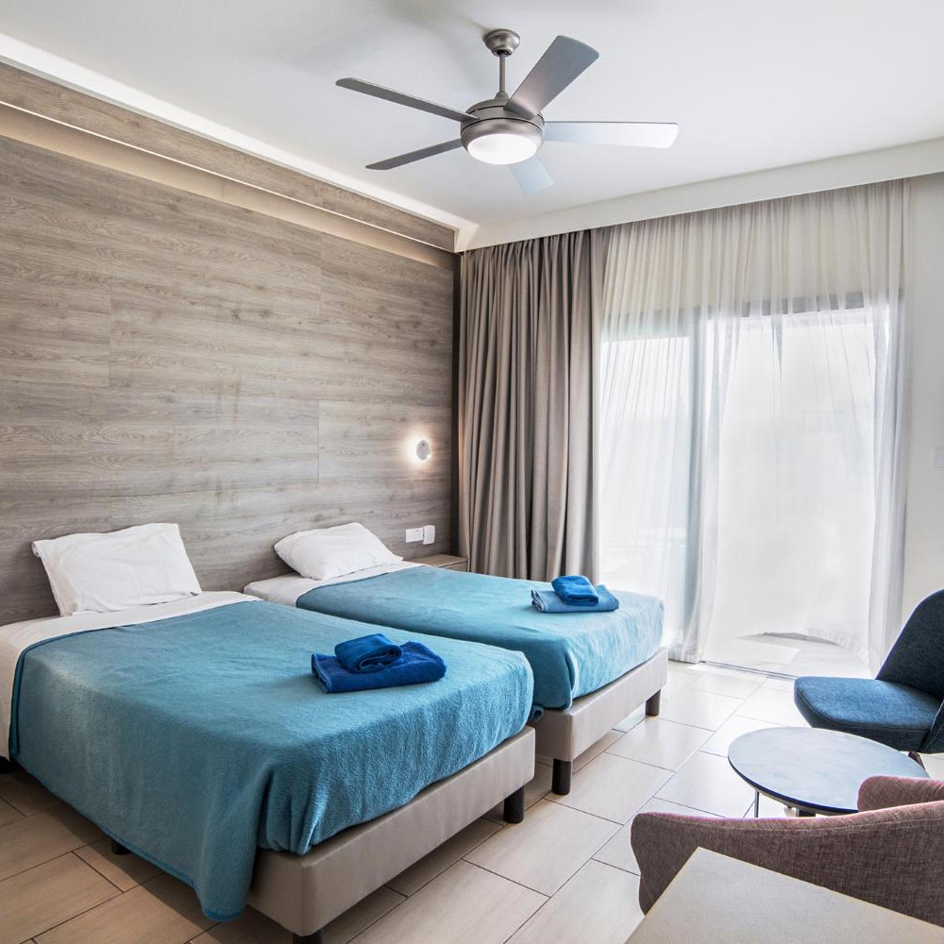 Aphrodite Beach Hotel 11/51