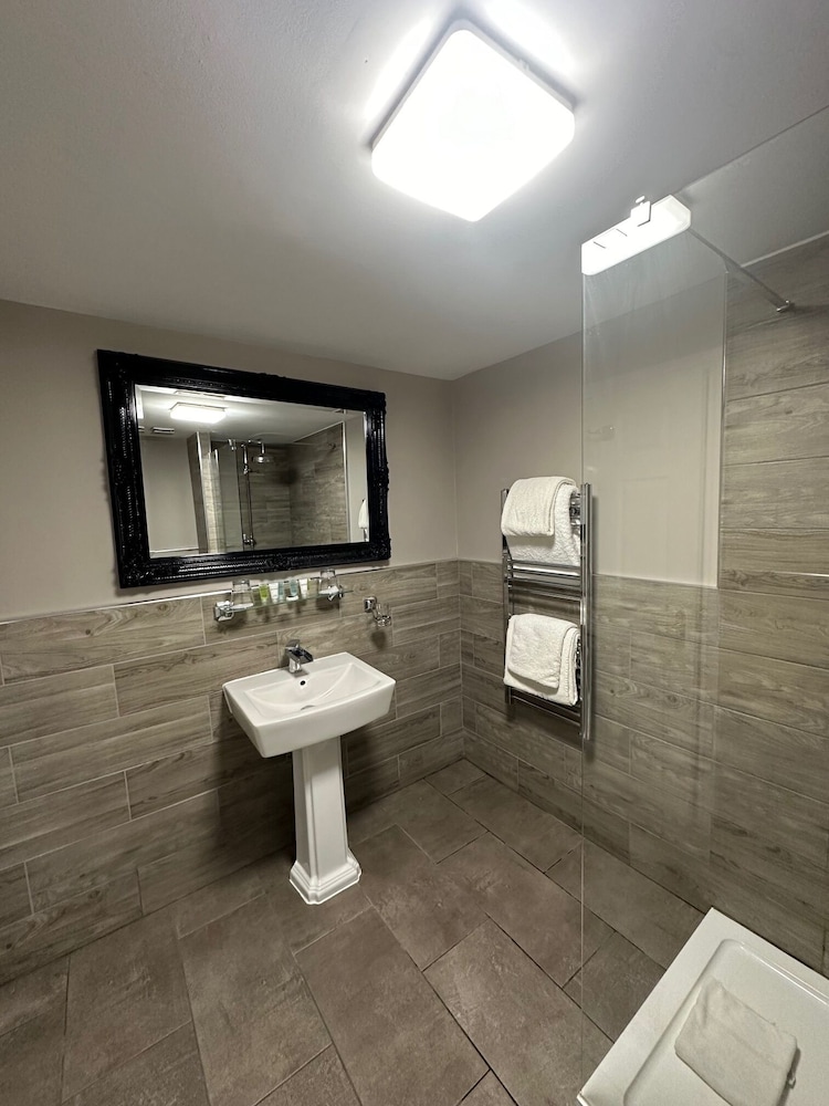 Langtry Manor Hotel 26/47