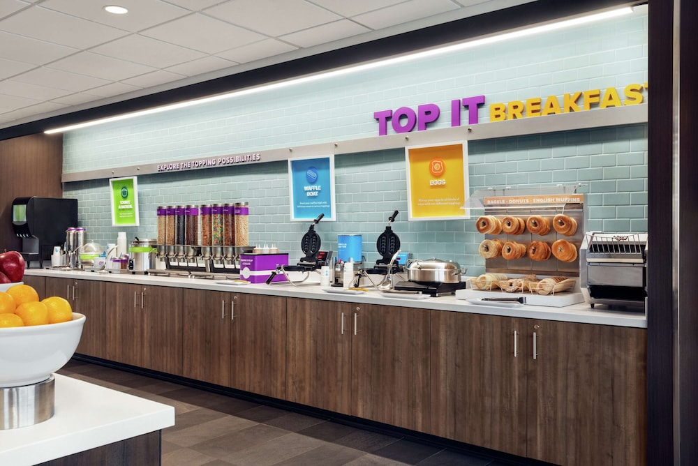 Tru By Hilton Milwaukee Brookfield 47/50