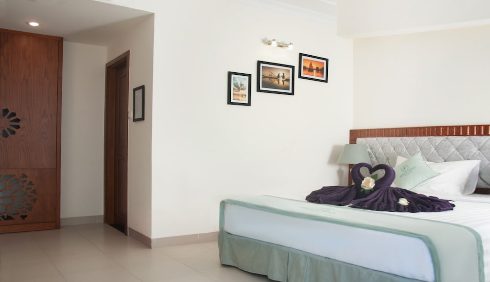 Pavillon Garden Hotel & Spa 24/71
