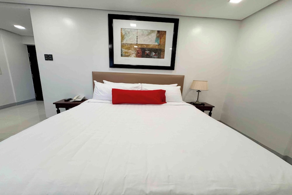 Belltower CSheLi Suites Bantay - Vigan by ZUZU 60/83