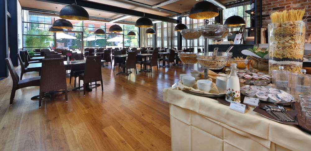 restaurant-cafeteria