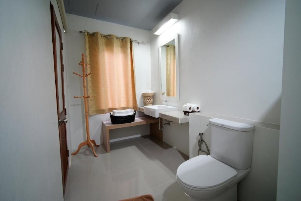 Villa Cha Cha Krabi Beachfront Resort 68/69
