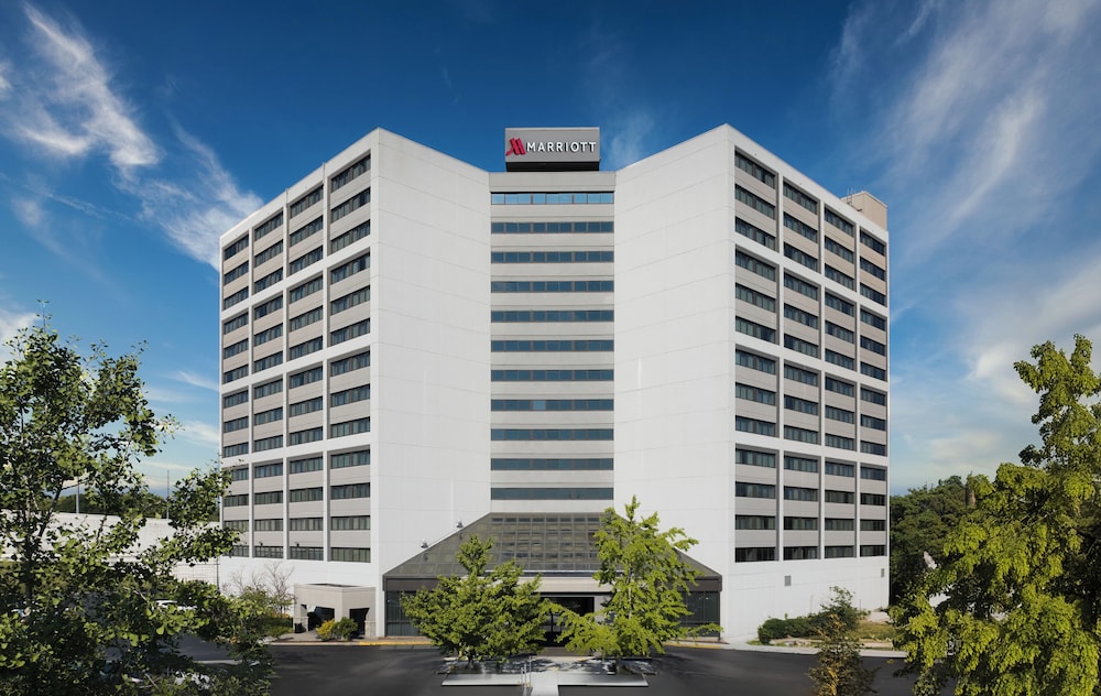 Nashville Airport Marriott 3/72