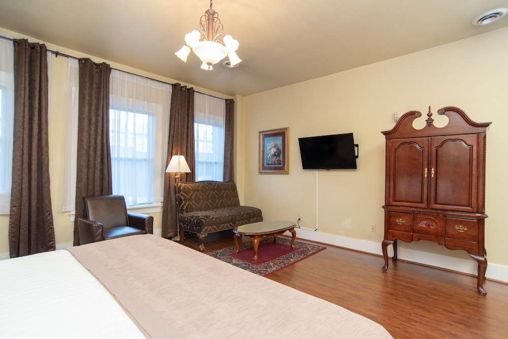 MarQueen Hotel 20/55