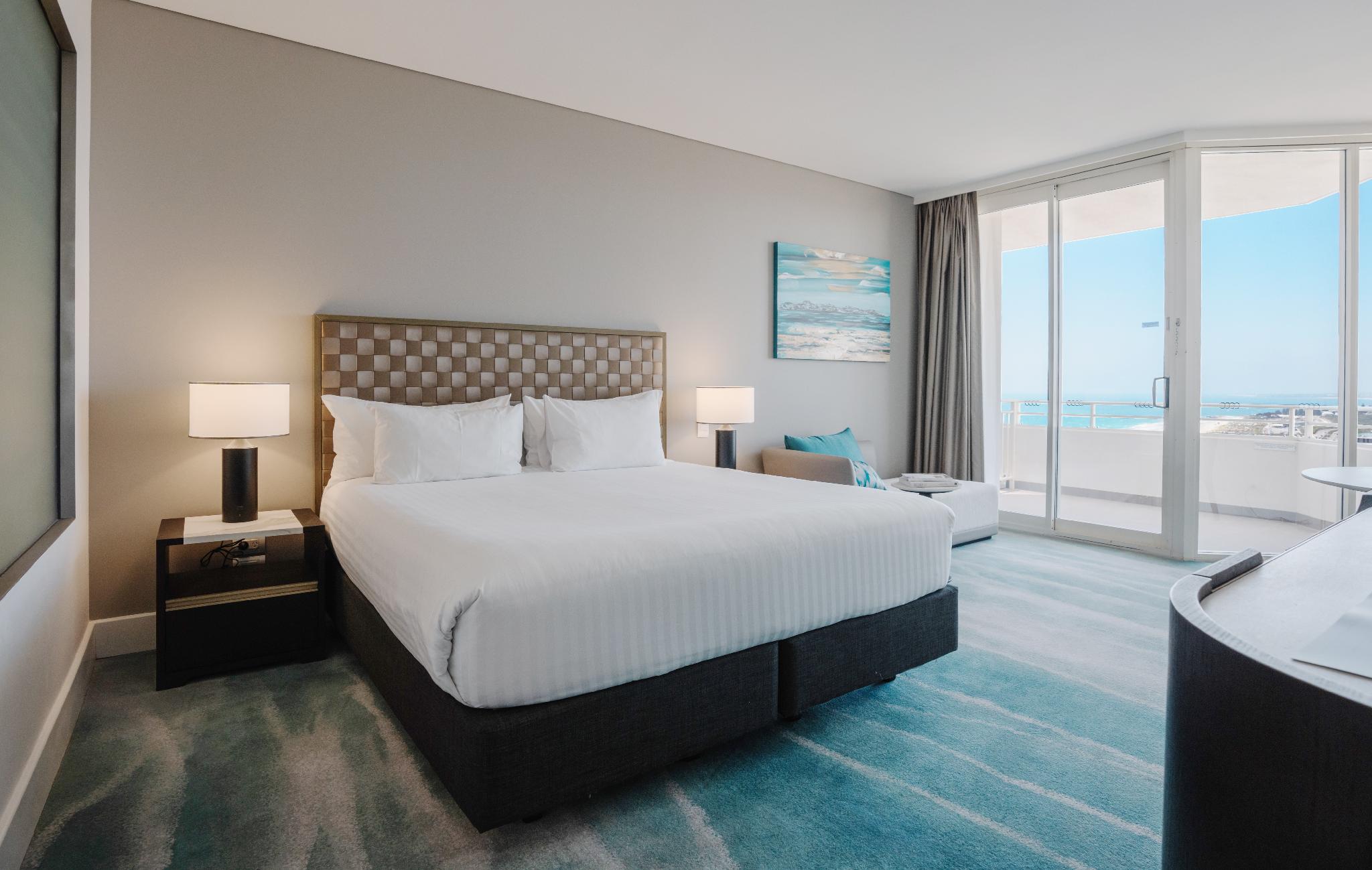 Horizon, Ocean, King Bed