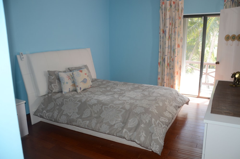 4 BEDROOMS, LUXURY, VILLA