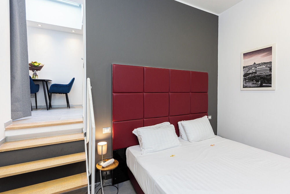 Hotel Castellino Roma 24/78