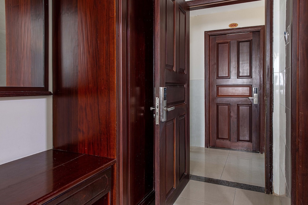 Phong Lan 2 Hotel 21/50