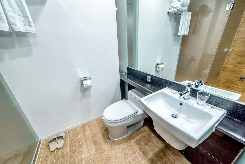 CO-OP CITY HOTEL SEONGSAN 66/71