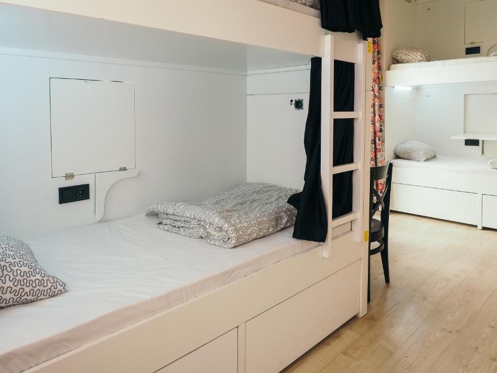Mixed Dorm, 6 Beds
